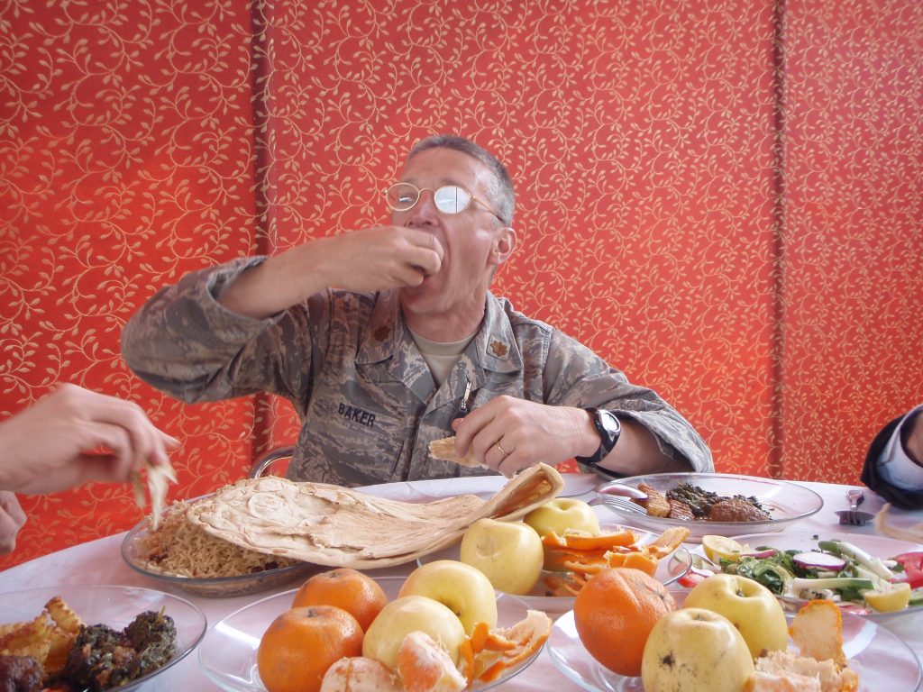 practicing mindfulness - man eating lots of food